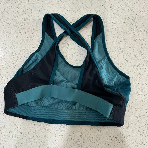 Nike Sports Bra - Picture 2 of 3